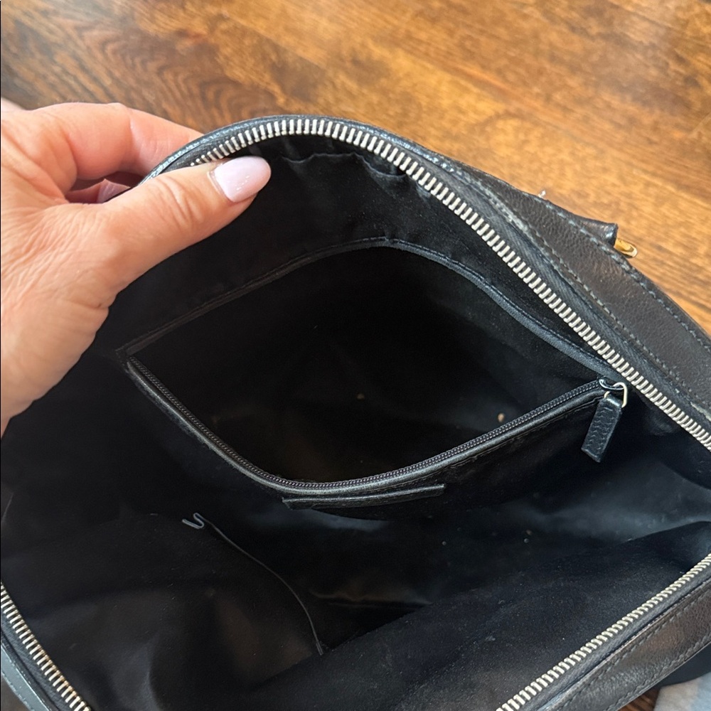 Yves Saint Laurent Muse Shoulder Tote Black Leather Bag - Picture 12 of 15